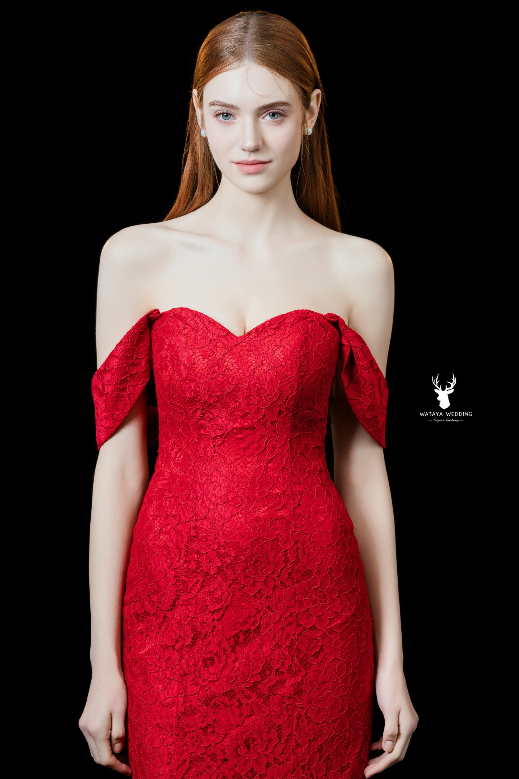 台北限定－紅色魚尾的浪漫​擁用中式旗袍的雍容  同時也有西式拖擺的大氣  復古中帶有一些小性感  東方傳統的大紅也可以如此時尚